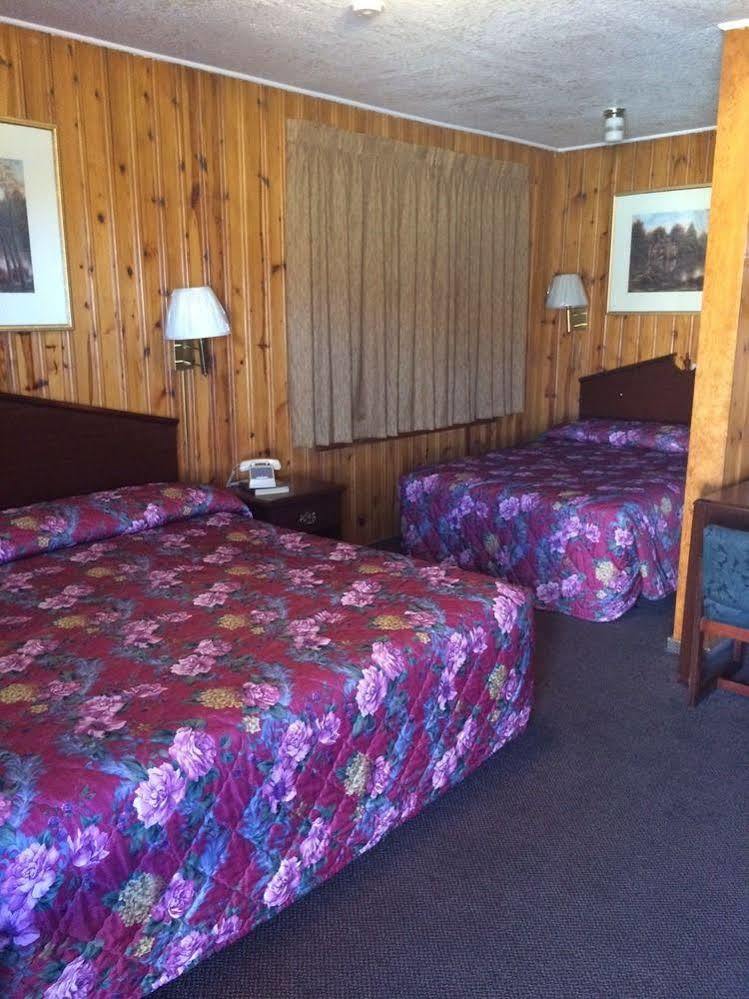 Americana Hotel 3*